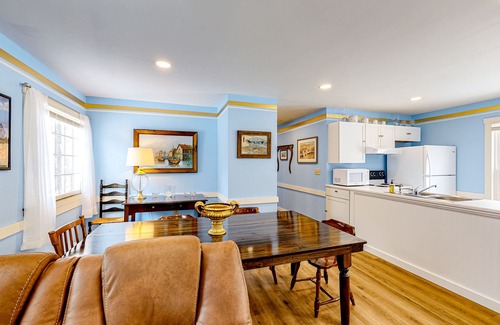 Boothbay Harbor House | Colorful duplex home with a large yard, deck, WiFi, & ideal Midcoast location