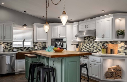 San Carlos House | Colorful Family Oasis - Hot Tub - Pool Table