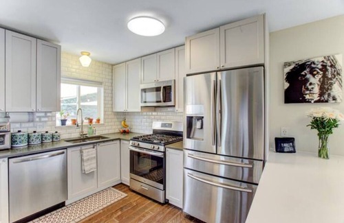 North Central Westminster House | Colorful Family Retreat: Enjoy art, music, & scenic views btwn Denver & Boulder