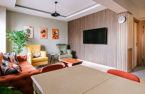 Esenyurt Apartment | Colorful Flat Near Torium and Beylikduzu Metrobus