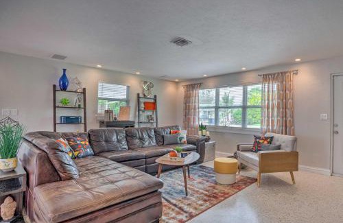 Villas House | Colorful Fort Myers Home with Sunroom and Patio!