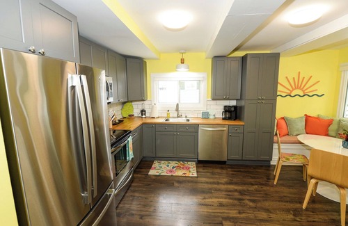 Tawas City House | Colorful & Fun 3br/2ba GEM in East Tawas - Close to Sand, Shops, and Sunrises!