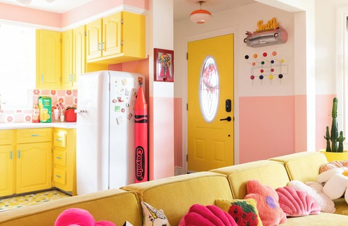 Hamilton House | Colorful & Funky Getaway – A Vintage Dream Come True