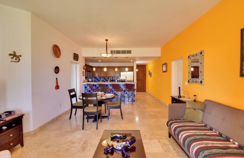 La Paz Condo | Colorful ‘Paraiso del Mar' Resort Condo w/Patio!
