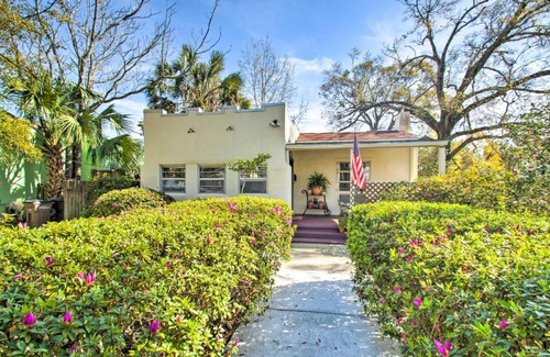 East Hill House | Colorful Pensacola Oasis 1 Block to Bayview Park!