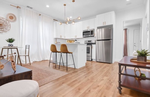Gallaudet Apartment | Colorful Remodeled Boho Suite- By Union Market & Restaurants. Quiet Area!