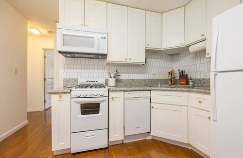 San Diego House | Colorful/Unique/Insta-worthy 1BD Guesthouse by Downtown San Diego