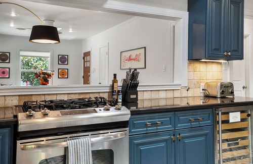 Zilker House | Colorful Zilker Home + Walk to Barton Springs - O'Day!