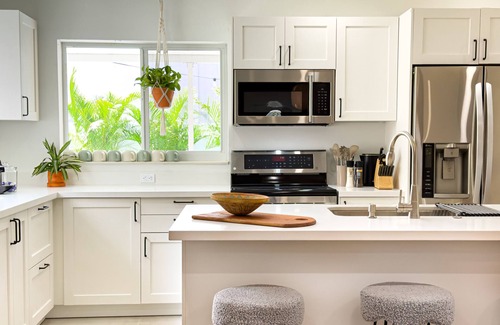 Pompano Beach House | colorfully designed 4 bedroom home with pool