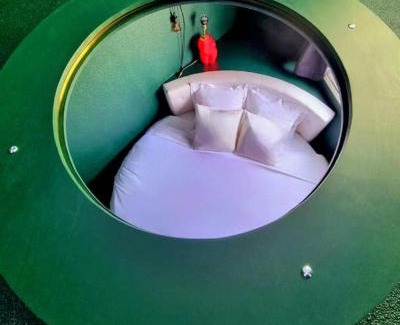 Rouffiac-Tolosan Apartment | Colorroom31 - Nuit insolite - Spa - Tantra - Love room