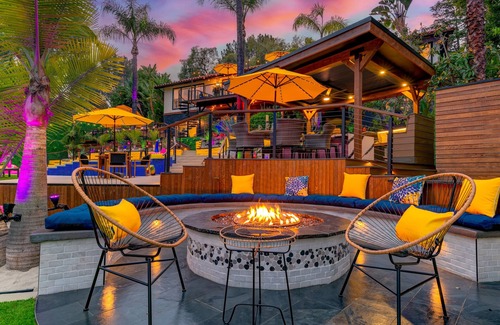 El Cajon House | Colossal Remodeled Estate + Movie Theatre + Pool/Spa + Gym - Vacationers Dream!