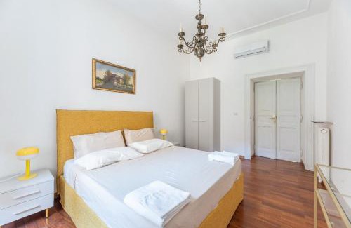 Celio Apartment | Colosseum Apartment, 3 bedrooms, 3 baths, large living room with a sofa bed, the apartment can accommodate 8 people