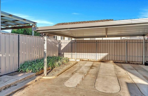 Payneham House | Colour Pop Cottage A Vibrant Courtyard Retreat