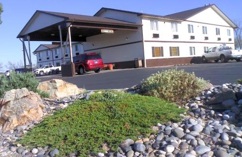Colstrip Hotel | Colstrip Inn & Suites