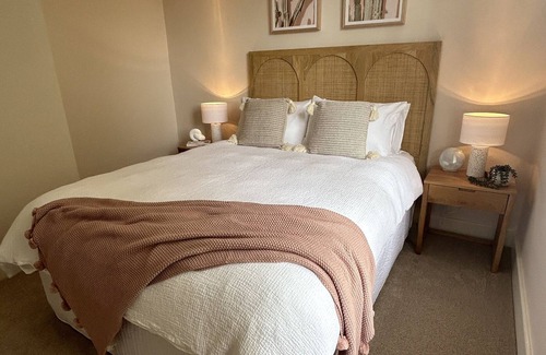 Mount Gambier House | Coltrane House - Luxury Getaway