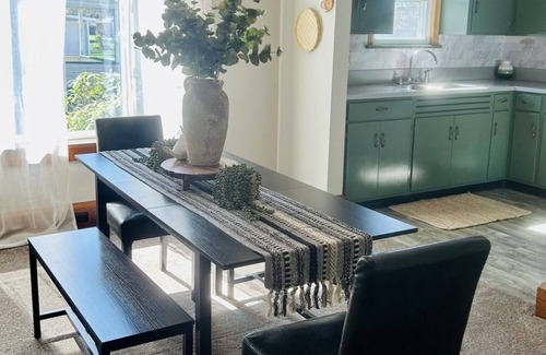 Dover House | Columbia Getaway. Large home for family fun.