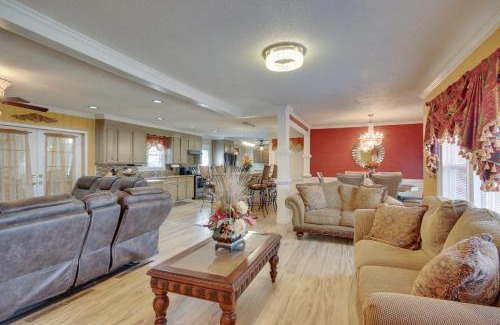 Dentsville House | Columbia Home Rental with Hot Tub 9 Mi to UofSC!