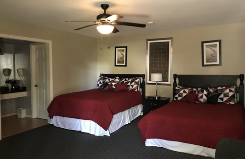 West Columbia Resort | Columbia Lakes Resort Cottages