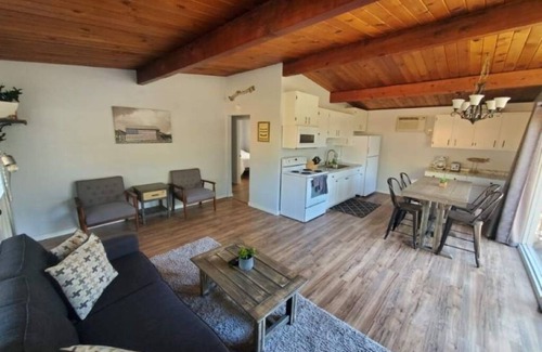 Bodfish House | Columbus Blue:A Rustic Mid-Century Modern Bungalow