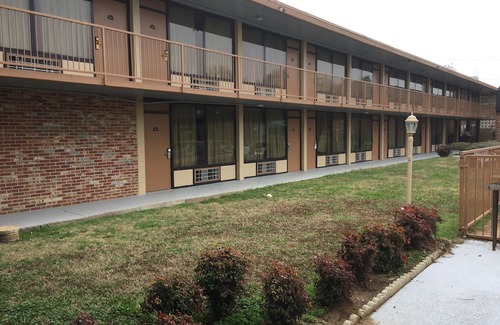 Columbus Hotel | Columbus Inn & Suites