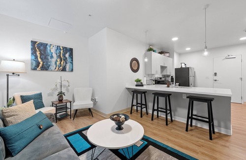 Downtown Columbus Bed & Breakfast | Columbus Modern Apartment