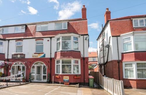 Scarborough House | Columbus Retreat