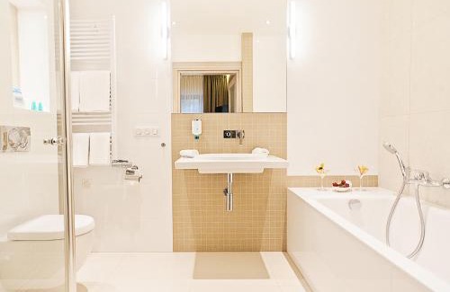 Dobron Hotel | Columna Medica