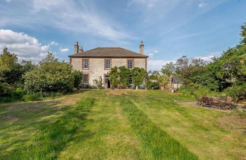 Thetford House | Colveston Manor