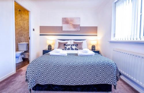 Alvaston Apartment | Colwell 4 Bedroom, 3 Bathroom House