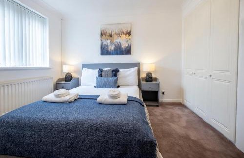 Alvaston Apartment | Colwell 4 Bedroom, 3 Bathroom House