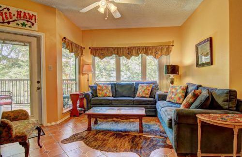 New Braunfels Apartment | Comal Corral IC 110
