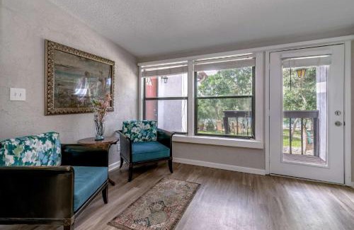 Comanche Trail House | Comanche Trail Guest House