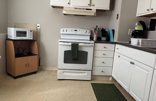 Columbus Apartment | Combined 2 two bedroom unit side by side with easy access to family and friends