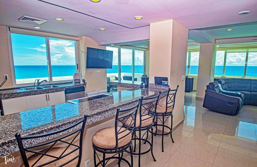 Zona Hotelera Condo | Combo #312 - Tim’s Ocean Condos – Always Beachfront- Always Incredible Views!