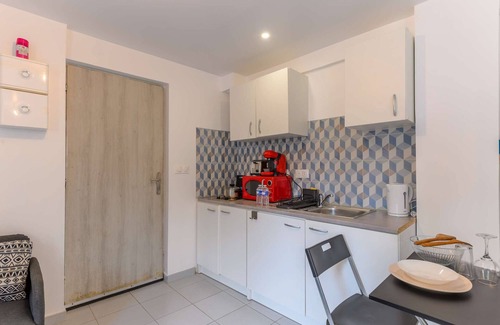 Tremblay-les-Gonesse Apartment | Come and discover the cocoon of l'impasse in Tremblay en France with our Deluxe studio!