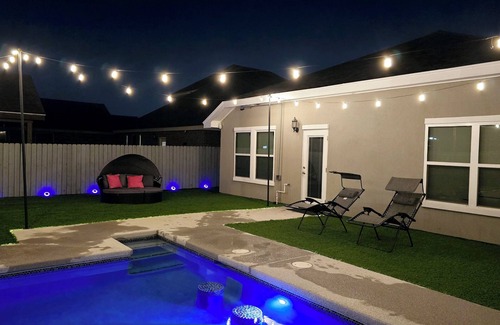 Mission House | Come and enjoy our amazing pool at The Getaway