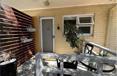 Albany House | Come and experience a stay steeped in eclectic historic charm.
