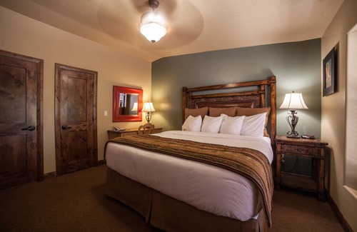 Zion National Park South Entrance Hotel | Come Create Memories w/Fun-filled Adventures at this Paradise! Free Parking