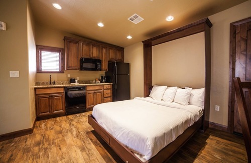 Zion National Park South Entrance Hotel | Come Create Memories w/Fun-filled Adventures at this Paradise! Free Parking