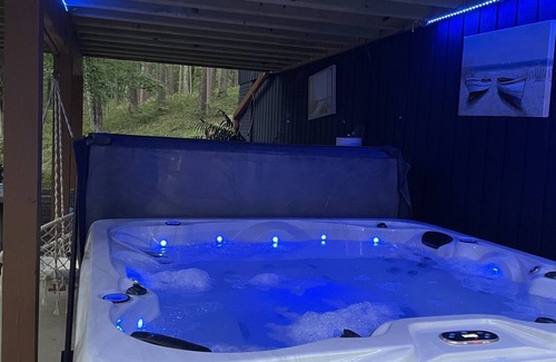 Danbury House | Come enjoy the best Wisconsin has to offer! Hot tub, sauna, pool, and new decor!