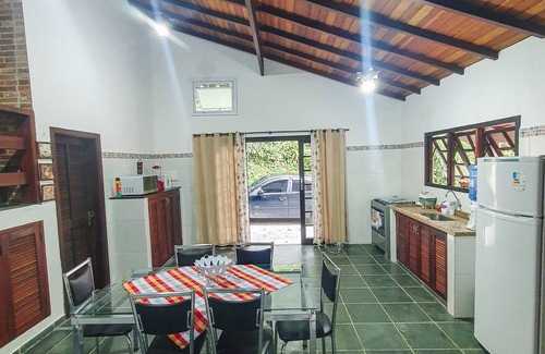 Praia da Fortaleza House | Come enjoy the nature of Praia Brava and Fortaleza in this delightful house.