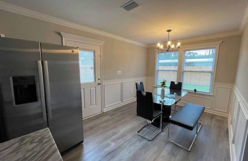 Crawfordville House | Come, feel home away from home.