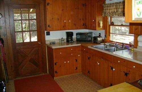 Intervale Cabin | Come & get 'Lost on our River' - Charming, secluded cabin, close to it all!