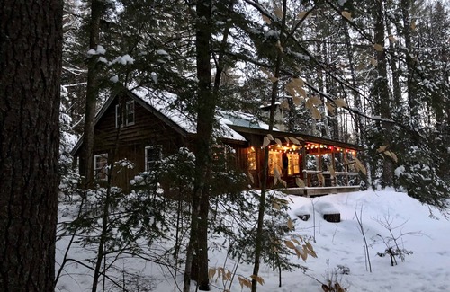 Intervale Cabin | Come & get 'Lost on our River' - Charming, secluded cabin, close to it all!
