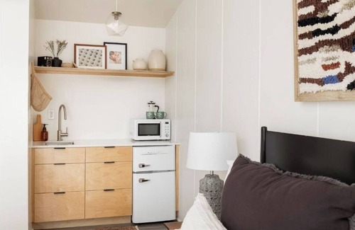 South Oceanside House | Come Hell or High Water Suite 5
