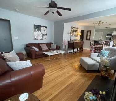Syracuse Apartment | Come home to Kenwood Conveniently located Syracuse