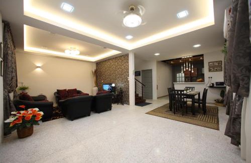 Miri House | Come Inn Homestay 1379