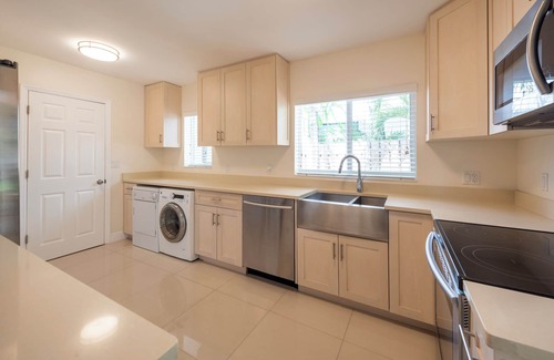 Lauderdale Beach House | Come live the Vacation dream!