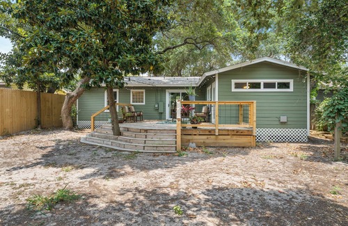 Aransas Pass House | Come, Relax, and Welcome to The Giggling Marlin!
