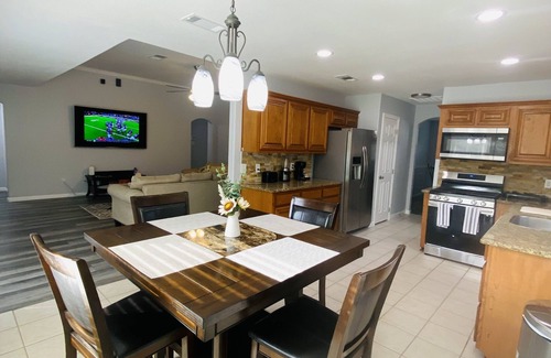 Atascocita House | Come relax at a private home at Walden on Lake Houston.